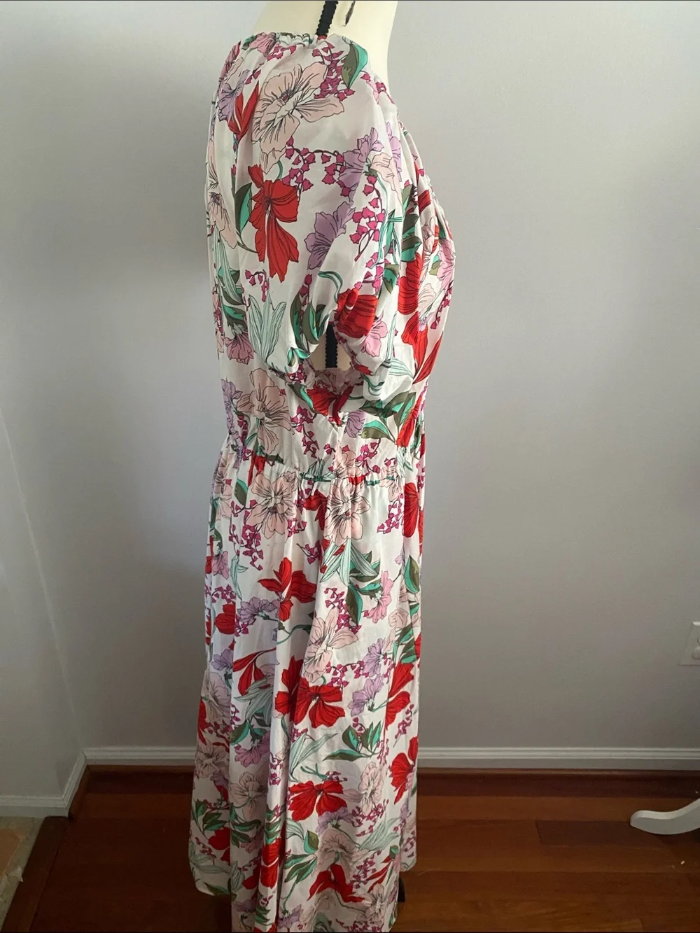 ON-34th NWT floral dress with pockets - Picture 5 of 8